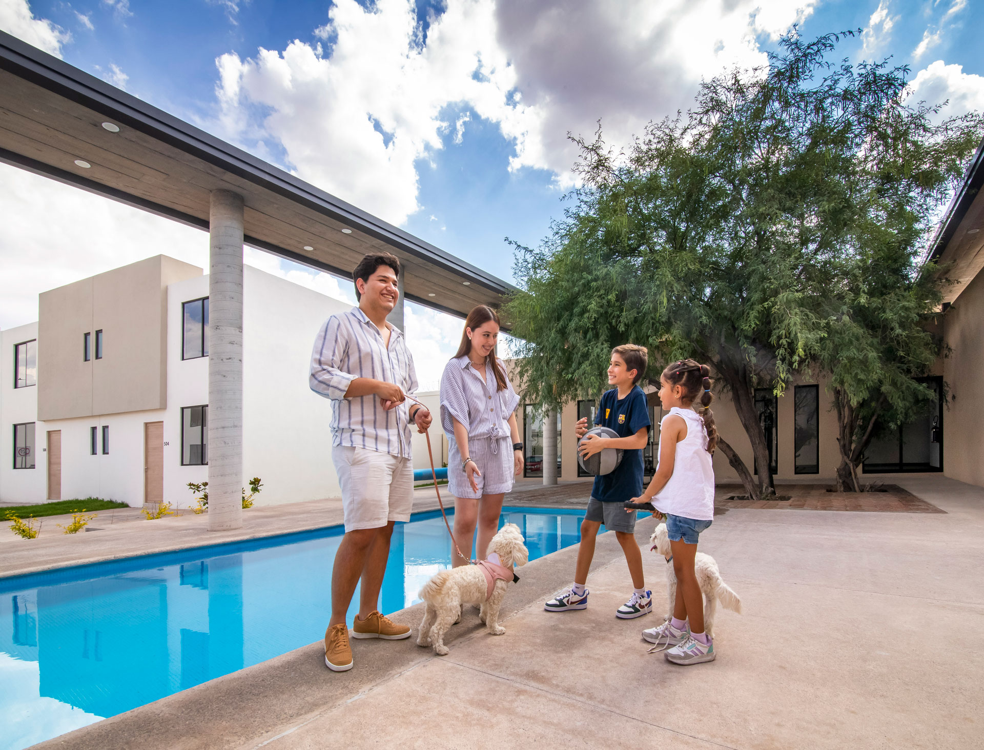 alberca loretta residencial